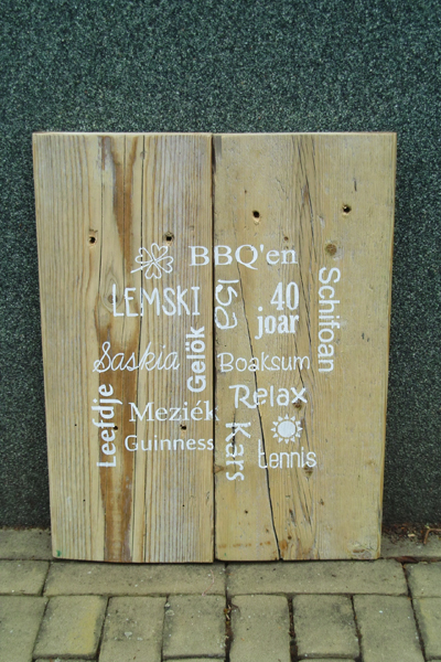 fotos/houtenbord-persoonlijke-woorden-SandD-art-origineelpersoonlijkcadeau.jpg
